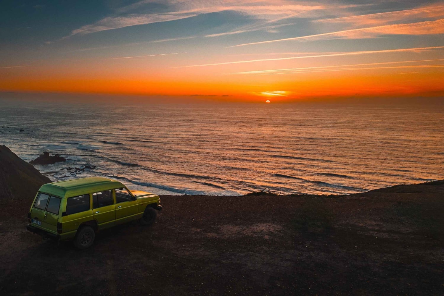 Halbtägige Jeep-Sonnenuntergangssafari mit portugiesischem Wein