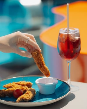 Honorio Pool Lounge & Restaurant