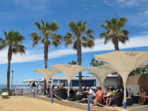 Izzys Beach Restaurant