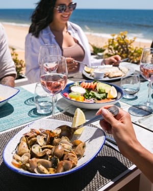 Izzy's Beach Restaurant