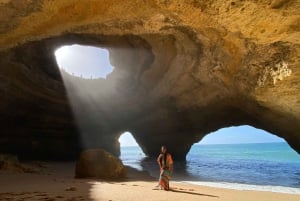 Benagil Beach: Kajakfahrt zu den Benagil-Höhlen mit Sonnenaufgangsoption