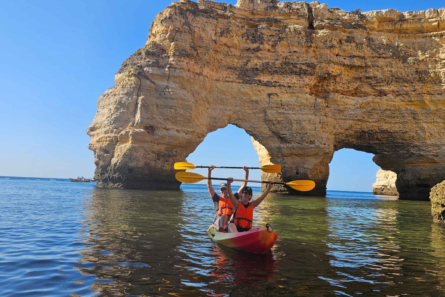 Lagoa: Benagil Höhle und Marinha Strand Geführte Kajaktour
