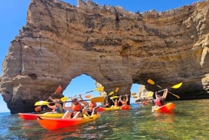 Lagoa: Benagil Höhle und Marinha Strand Geführte Kajaktour