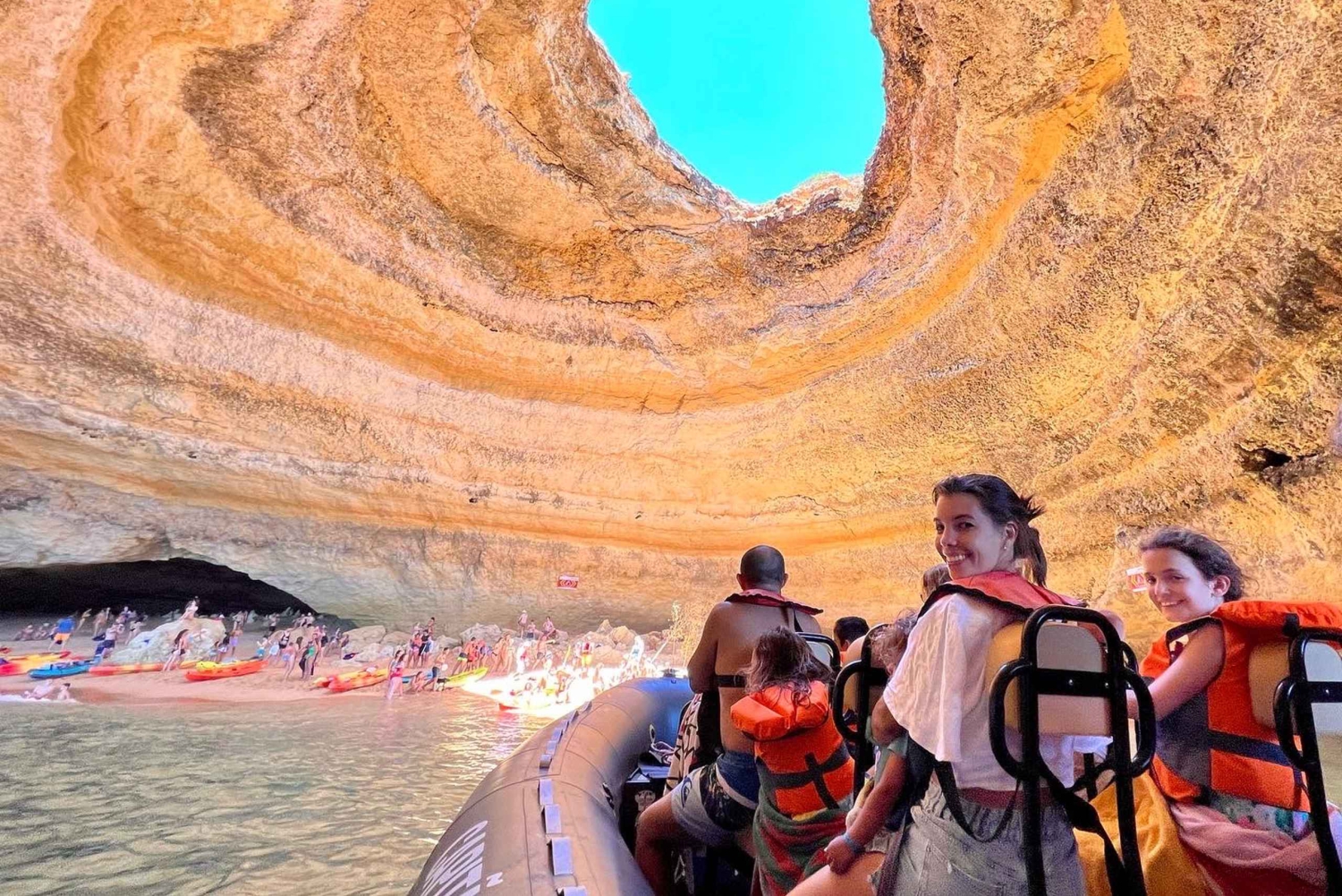 Lagoa: Delfinsafari og Benagil-tur med biologguide