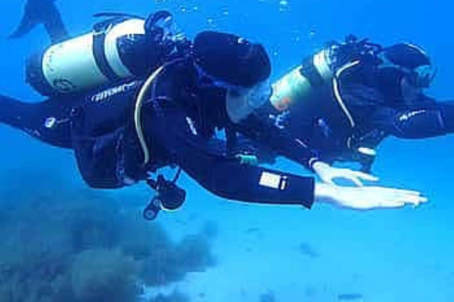 Lagos : première plongée sous-marine dans l'océan avec un moniteur