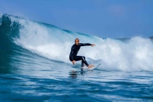 Lagos: group surf lessons for all levels