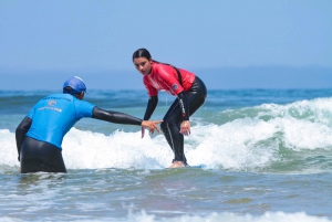 Lagos: aulas de surfe em grupo para todos os níveis