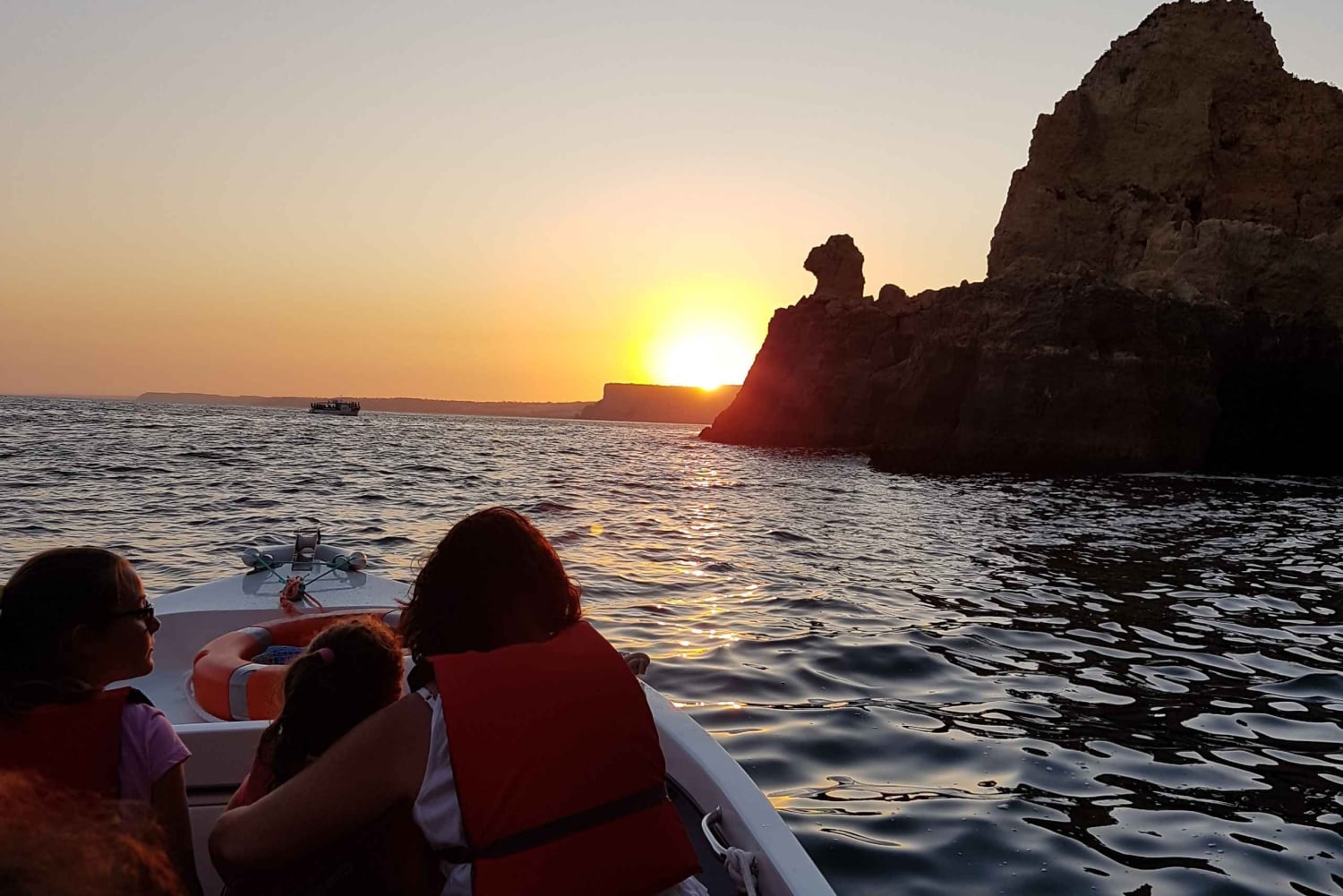 Lagos: Guided Ponta da Piedade Sunset Boat Tour