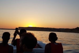Lagos: Opastettu Ponta da Piedaden auringonlaskukierros
