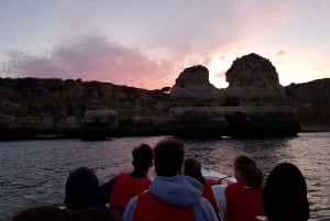 Lagos: Opastettu Ponta da Piedaden auringonlaskukierros