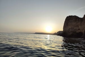 Lagos: Opastettu Ponta da Piedaden auringonlaskukierros