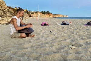 Lagos : Calme océanique | Yoga sur la plage et voyage sonore au handpan