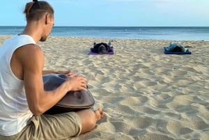 Lagos : Calme océanique | Yoga sur la plage et voyage sonore au handpan