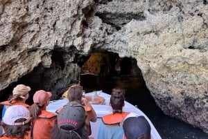 Lagos: Passeio de barco pelas grutas da Ponta da Piedade