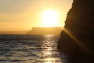 Lagos : tour en bateau au coucher du soleil à Ponta da Piedade