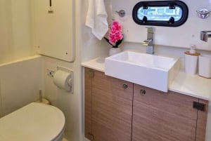 Lagos: Private Catamaran Cruise with Drinks and Snacks