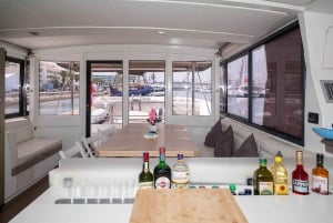 Lagos: Private Catamaran Cruise with Drinks and Snacks