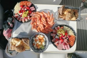 Lagos: Private Luxury Cruise with Tapas and Drinks