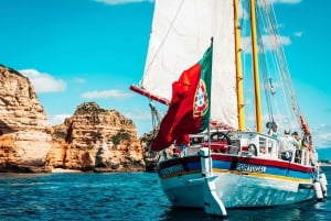 Lagos: Sailboat Trip to Ponta da Piedade