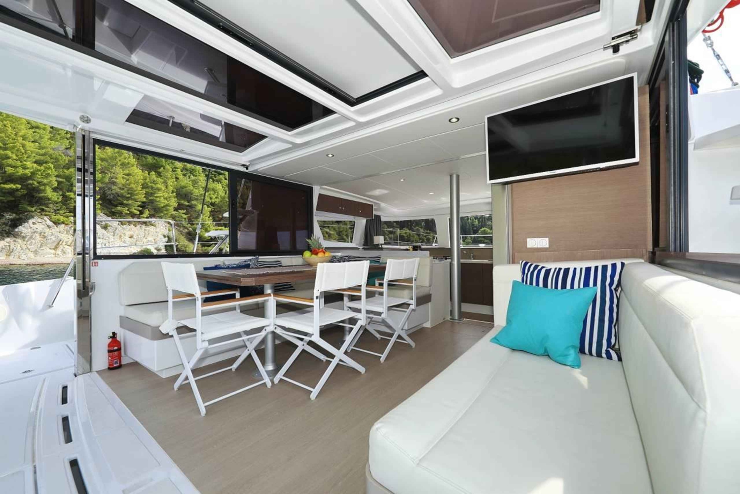 Lagos: Sunset Catamaran Cruise with Welcome Drink