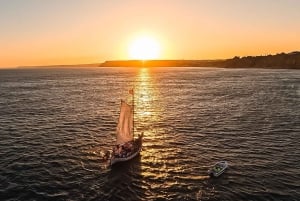 Lagos: Solnedgångssegling ombord på en traditionell båt med prosecco