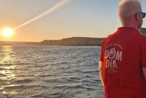 Lagos: Solnedgångssegling ombord på en traditionell båt med prosecco