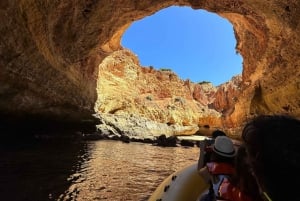 Lagos : explorez l'emblématique grotte de Benagil