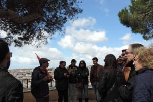 Lisbon: Alfama and Mouraria Guided Walking Tour