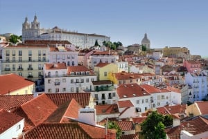 Lisbon: Alfama and Mouraria Guided Walking Tour