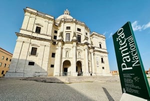 Lisboa: tour en tuk-tuk por Alfama y Mouraria con guía