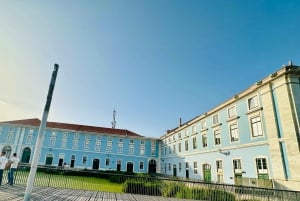 Lisboa: tour en tuk-tuk por Alfama y Mouraria con guía