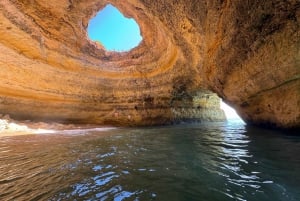 Lisboa: Dagstur til Algarve med båtcruise i Benagil-grotten