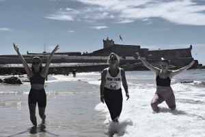 Plaże Lizbony: Pilates w wodzie i Sophrologia – o wschodzie lub zachodzie słońca