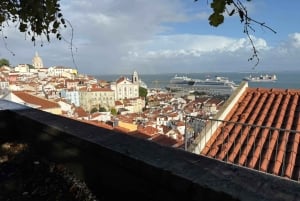 Lisbonne : visite en Piaggio classique à travers la belle et historique Lisbonne