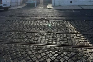 Lisbonne : visite en Piaggio classique à travers la belle et historique Lisbonne