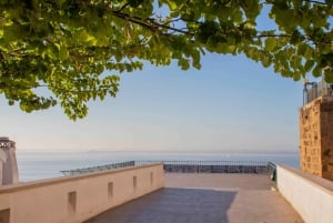 Lisbon: Early Morning TukTuk Tour - hotel/cruise ship pickup