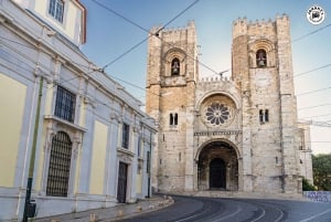 LISBOA: EXPLORA EL CASCO ANTIGUO DE ALFAMA EN TUK TUK ELÉCTRICO