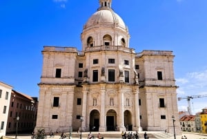 Lisbon: Guided Tuk-Tuk Tour Alfama and history 90 min