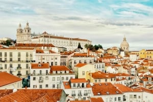 Lisboa: Tour Privado en Tuktuk con Historia y Música