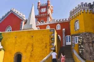 Lisboa: Sintra, Pena, Regaleira og Cascais - guidet dagstur