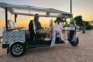 Lissabon mit Tukxi: TukTuk-Tour bei Sonnenuntergang mit lokalen Spezialitäten