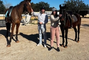 Loulé: Paseos a caballo guiados por las colinas de Salir.
