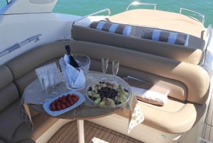 Morgen/eftermiddag Luksus Yacht Cruise med drinks og snacks