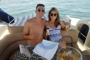 Morgen/eftermiddag Luksus Yacht Cruise med drinks og snacks