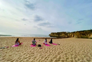 Strandyoga på morgonen i Albufeira av el Sol Lifestyle