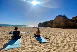 Strandyoga på morgonen i Albufeira av el Sol Lifestyle