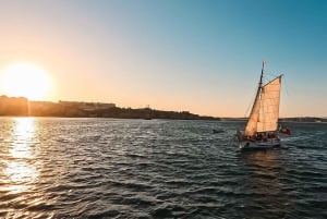 Lagos: Sunset Sail aboard a Traditional Boat with Prosecco