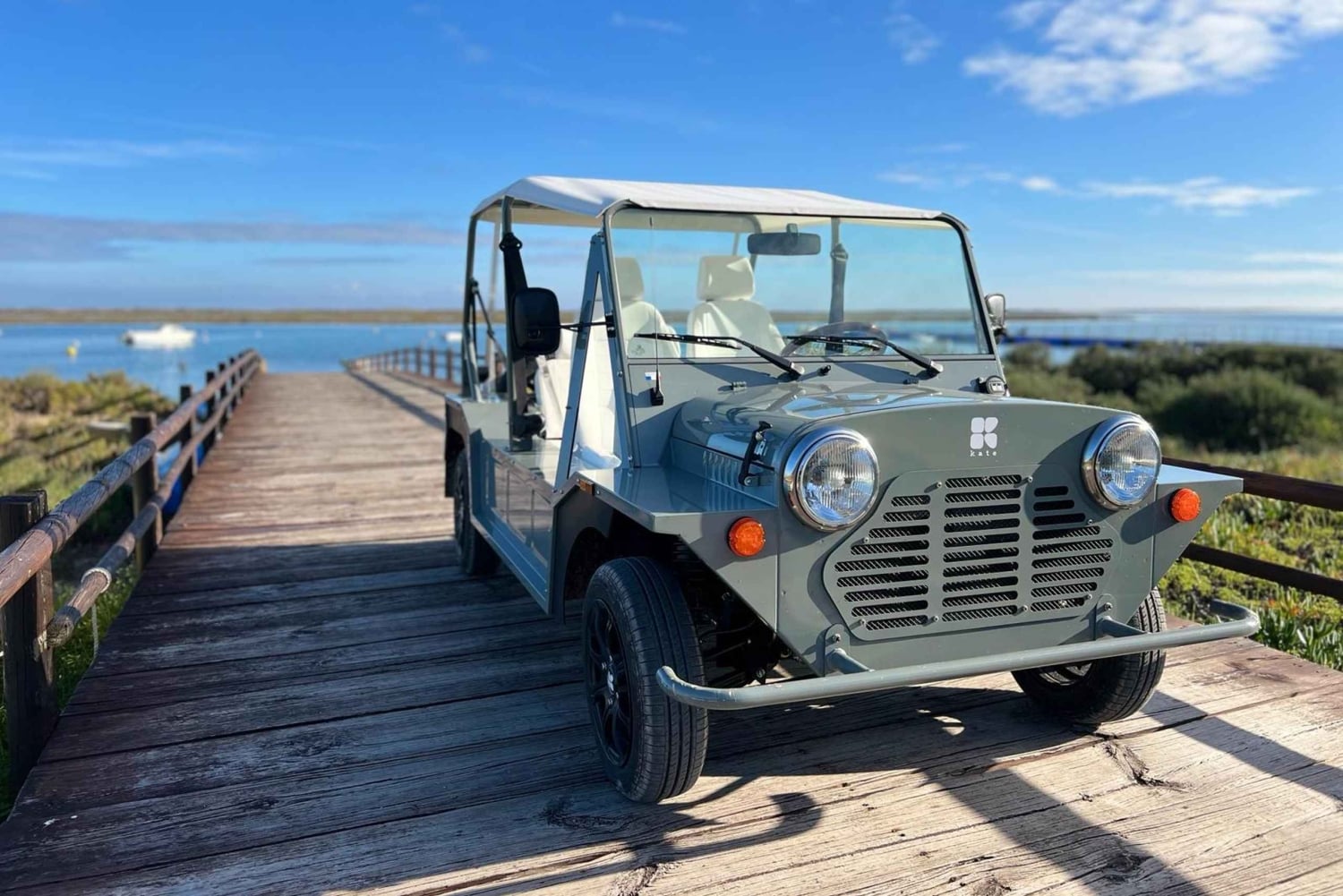 Olhão: wynajem samochodów elektrycznych Mini Moke lub Méhari