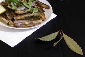 Portimão: 3.5-Hour Food and Historical Center Tour