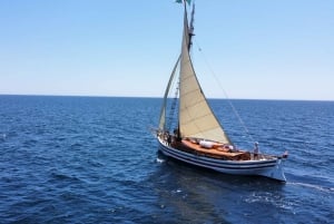 Portimao: Algarve Coast Traditional Sailing Boat Tour